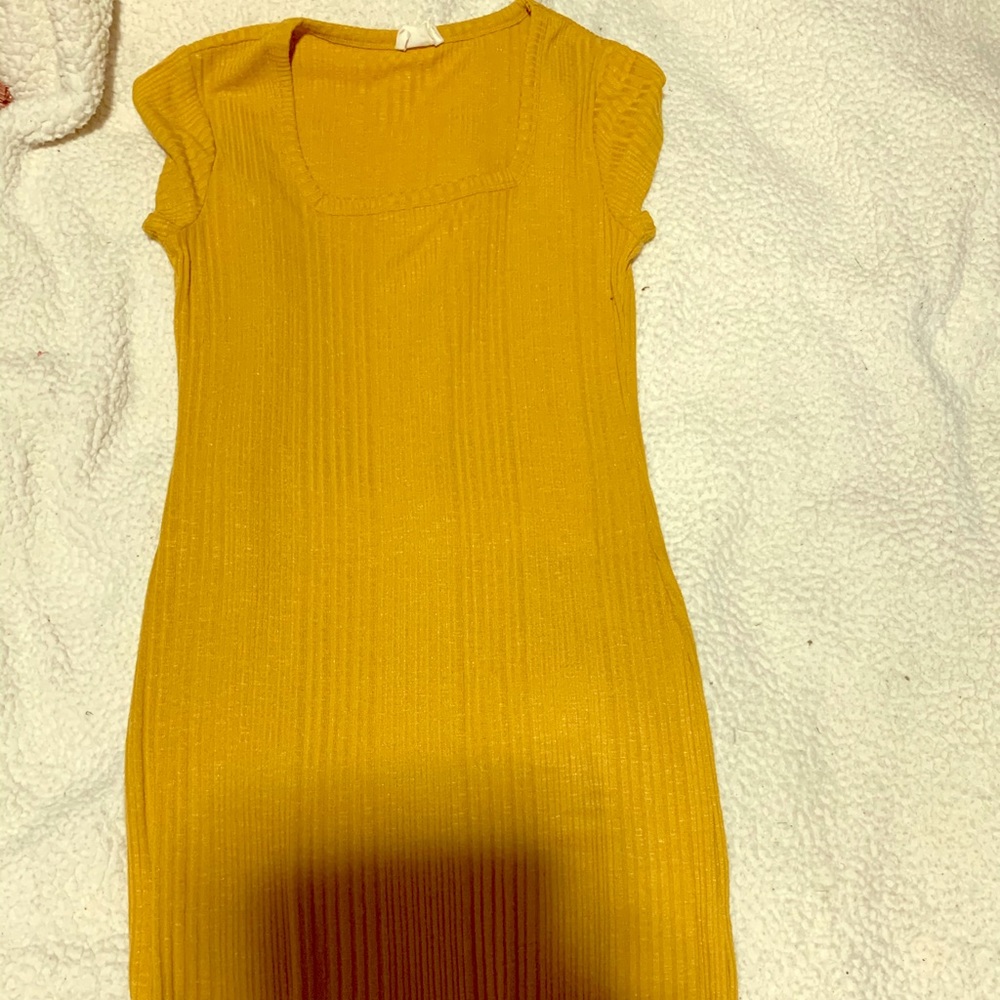 NWOT Mustard yellow midi dress